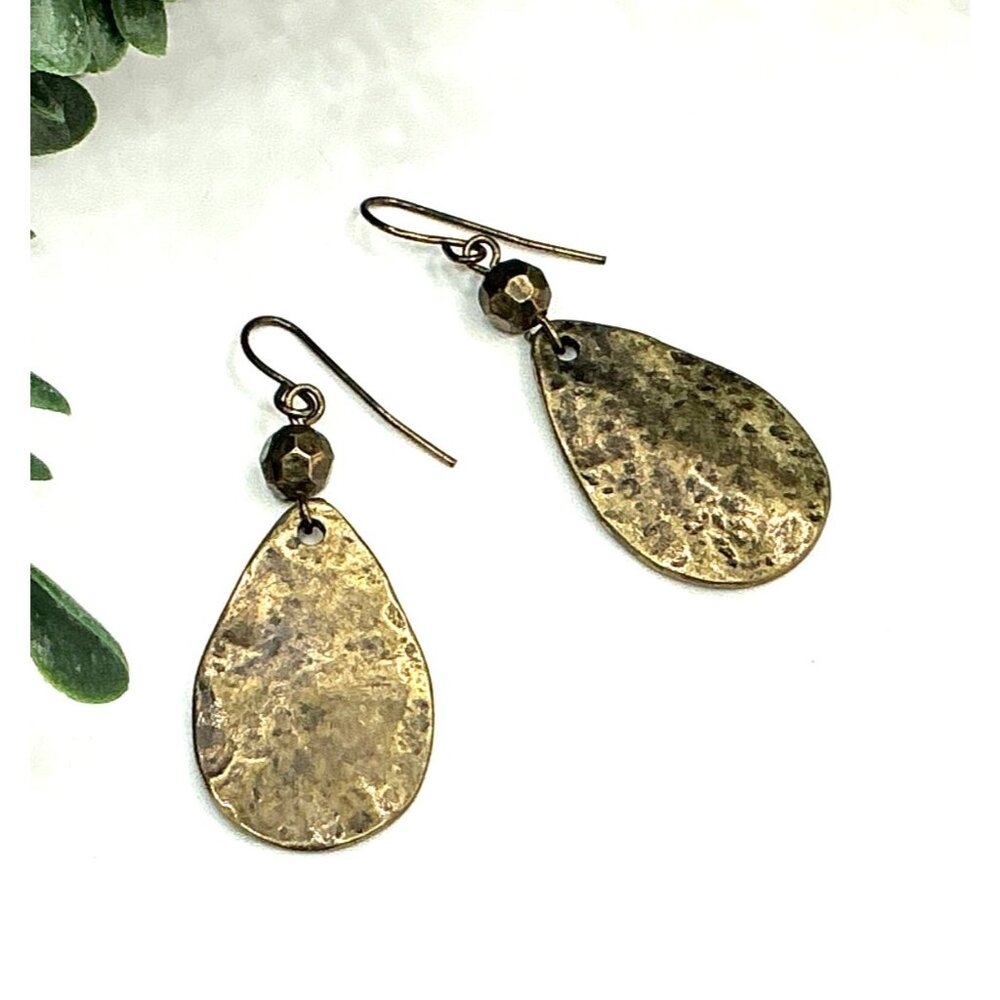Brass Tone Tear Drop Shape Earrings With Hammered Finish